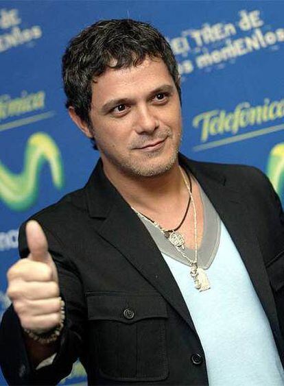 El cantante Alejandro Sanz, ayer, durante una rueda de prensa previa al concierto que ofrecerá hoy en el Auditorio Nacional de Ciudad de México.