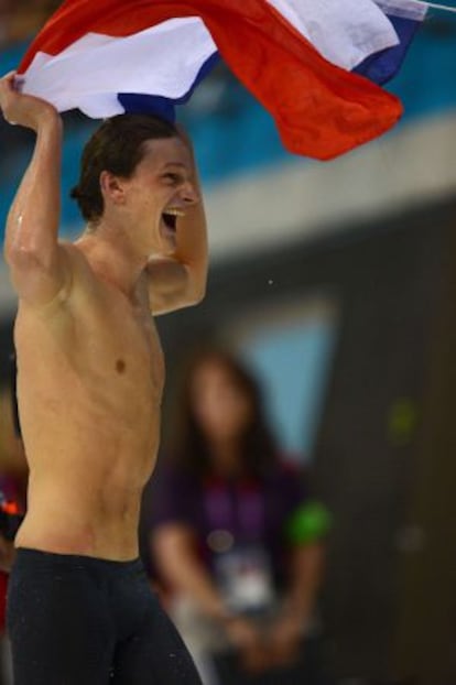 Yannick Agnel celebra su victoria en los 200 metros libres.