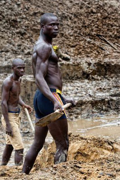 Trabajador de una mina de diamantes en la República Centroafricana.