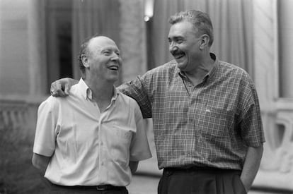 José Luis Armenteros (izquierda) y Pablo Herrero, autores de la canción 'Libertad sin ira', en 1997.
