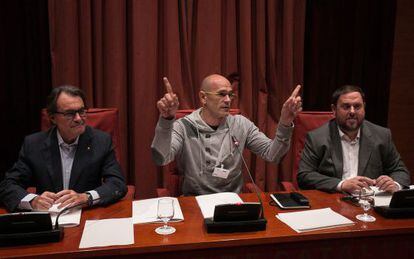 Mas, Romeva y Junqueras, el jueves en el Parlament.