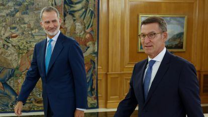 King Felipe VI receives the leader of the PP, Alberto Núñez Feijóo, on August 22 at the Zarzuela Palace.