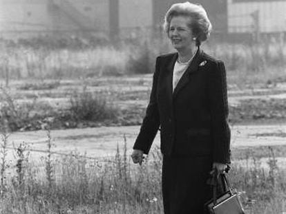 Margaret Thatcher, con su caracter&iacute;stico bolso.&nbsp;