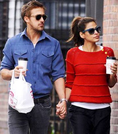 Ryan Gosling, junto a Eva Mendes en Nueva York.