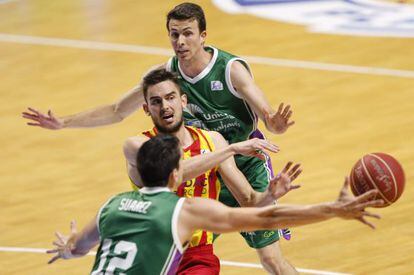 Satoransky, entre Suárez y Toolson.