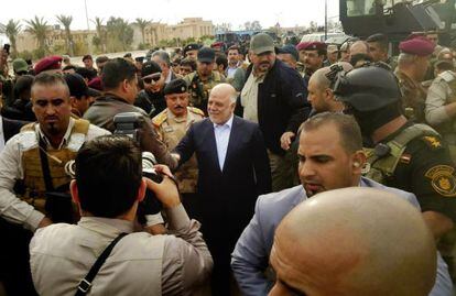 El primer ministro Al Abadi visita Ramadi este martes.