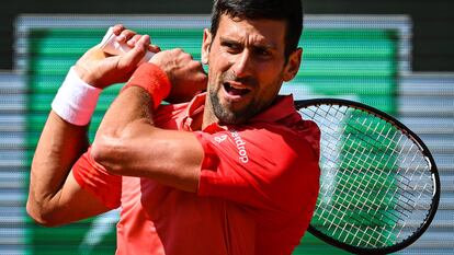 Djokovic, durante el partido contra Kovacevic en la Philippe Chatrier.