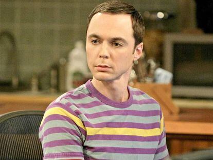 El actor Jin Parsons interpreta al personaje de Sheldon Cooper en un episodio de 'The Big Band Theory'.