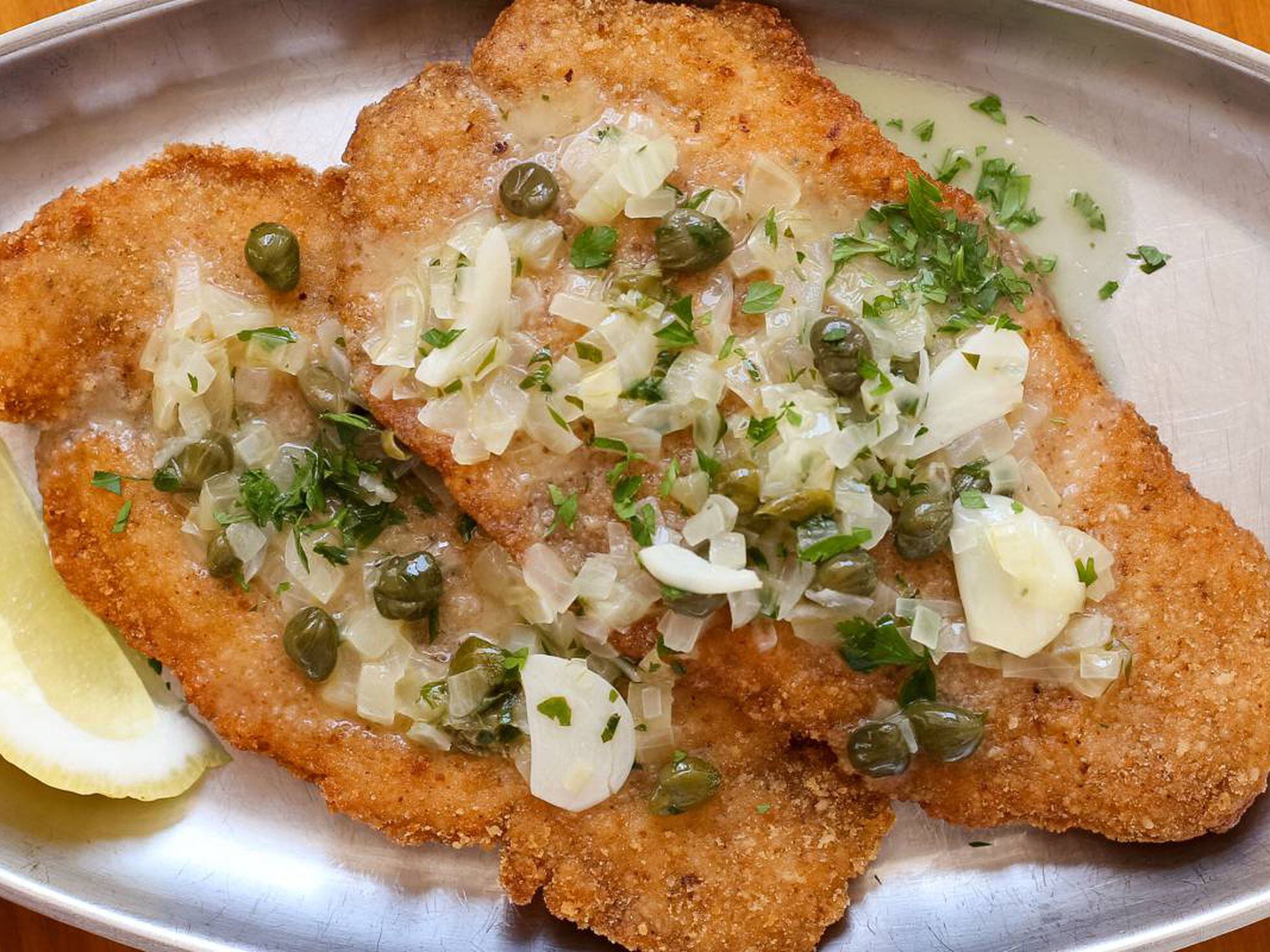 Receta Milanesa de pollo al limón al estilo 'The Bear': Milanesa de pollo  al limón al estilo 'The Bear' | Recetas | Gastronomía | EL PAÍS