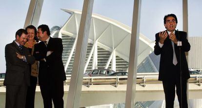 Santiago Calatrava, el d&iacute;a de la presentaci&oacute;n del Palau de les Arts, dos d&iacute;as antes de su inauguraci&oacute;n el 9 de octubre de 2005
