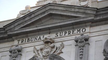 Detalle de la fachada del Tribunal Supremo. EFE/Javier Lizón/Archivo