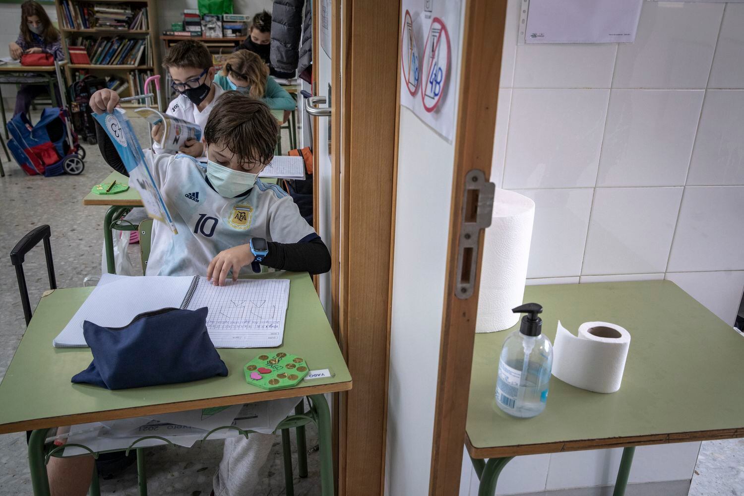 Varios alumnos, en el colegio Mare Nostrum de Valencia.