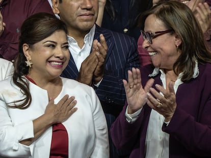 Clara Brugada y Rocío Nahle celebran sus candidaturas.