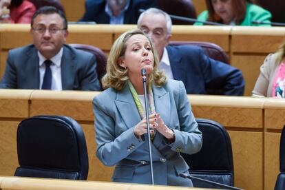 La vicepresidenta primera, Nadia Calviño, en el Senado.