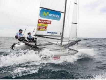 Iker Mart&iacute;nez y Tara Pacheco durante la regata en aguas alemanas.