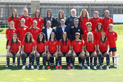 Foto oficial de la selección absoluta femenina antes del Mundial de Francia. Torrejón es el ‘8’ de España.