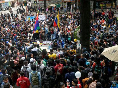 Una protesta en Bogotá, tras la muerte del joven Dilan Cruz. En vídeo, imágenes de las manifestaciones en Colombia.