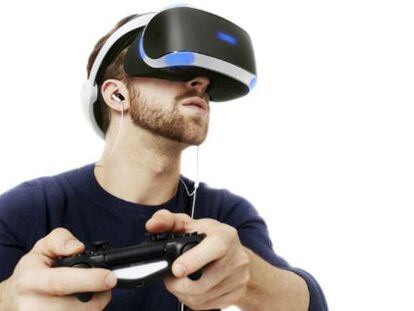 PS VR, el casco de realidad virtual desarrollado por Sony para su consola de videojuegos dom&eacute;stica Playstation 4