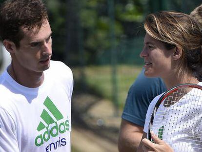 Andy Murray con Amélie Mauresmo, su exentrenadora, en una imagen de archivo.