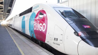 Imagen de uno de los trenes de alta velocidad de Ouigo.