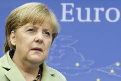 La canciller alemana, Angela Merkel, ofrece una rueda de prensa al final de la cumbre de jefes de Estado y de Gobierno de la Unión Europea (UE), en Bruselas, Bélgica.