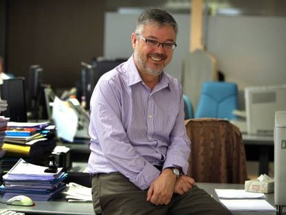 Josep Torrent en la antigua redacci&oacute;n de El PA&Iacute;S en Valencia.