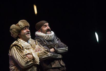 De izquierda a derecha, Santiago Molero y Rulo Pardo en 'Rinconete y Cortadillo', de Alberto Conejero.