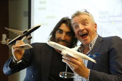 El CEO de Globalia, Javier Hidalgo, con el primer ejecutivo de Ryanair, Michael O’Leary.