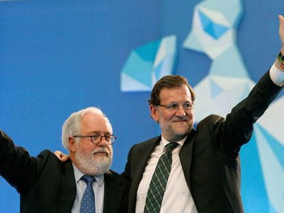 Rajoy defiende al PP valenciano: “Nos han acosado, y mucho”