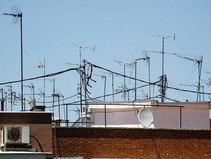 Antenas colectivas de televisi&oacute;n.