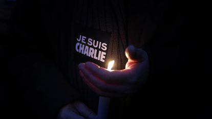 Vigilia en París tras el atentado contra 'Charlie Hebdo' en 2015.