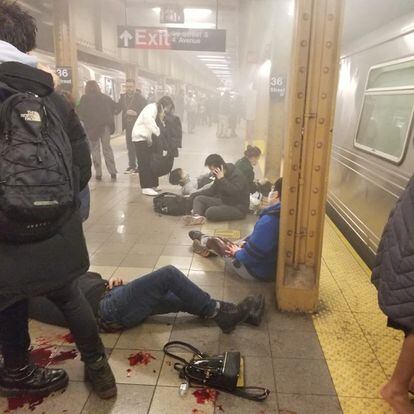 People injured inside the 36th Street station of the New York subway, in the district of Brooklyn.