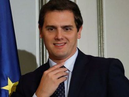 Son Carlos Ruipérez, alcalde de Arroyomolinos, el asesor Sadat Maraña y el diputado Juan Carlos Fernández, ambos de León