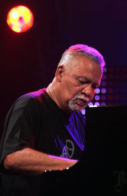 El pianista Joe Sample, en 2006