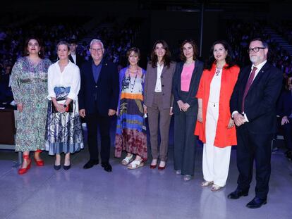 De izq. a der. Estela Martín, decana del Colegio de la Abogacía de Tarragona; Marta Martínez, decana de Tortosa; Pere Granados, alcalde de Salou; Victoria Ortega, presidenta del Consejo General de la Abogacía Española; Pilar Llop, ministra de Justicia; Gemma Ubasart, consellera de Justícia de la Generalitat de Cataluña; Mª Encarnación Orduna, decana de Reus y Santiago Castellà, subdelegado del Gobierno en Tarragona.