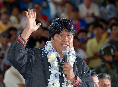 El presidente de Bolivia, Evo Morales durante la entrega en la población de Riberalta de tierras a tres comunidades originarias