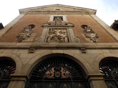 Fachada de la iglesia de las Trinitarias en la calle Lope de Vega.