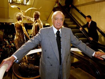 Mohamed Al Fayed durante la inauguración de un monumento a su hijo Dodi y a la princesa Diana de Gales, en Londres.