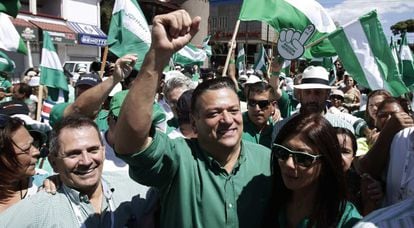 El candidato oficialista Johnny Araya en un acto de campaña este domingo.
