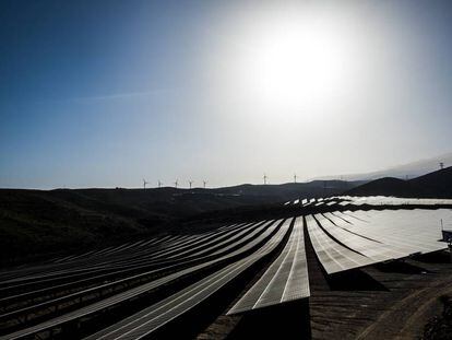 Planta fotovoltaica en Tenerife.  