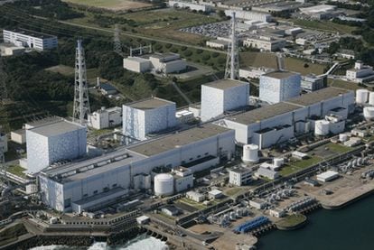 Unas 45.000 personas que vivían cerca de la central nuclear de Fukushima han sido evacuadas.