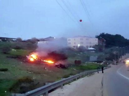 Imagen de un vídeo del lugar donde se estrelló el caza F-16 en el norte de Israel.