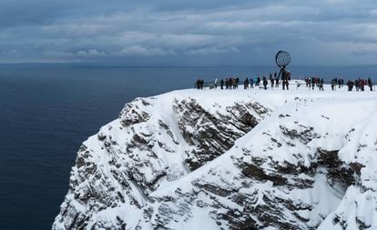 Visitantes en Cabo Norte (Noruega) en invierno.
