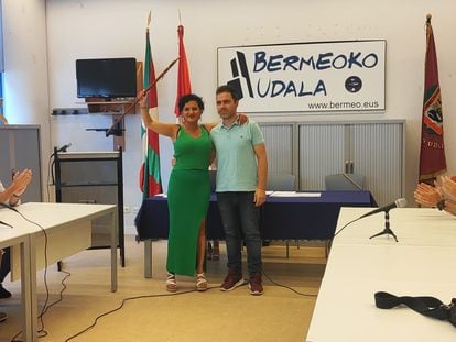 Nadia Nemeh Shomaly, alcaldesa de Bermeo (Bizkaia), tras su toma de posesión el día 28 de junio.