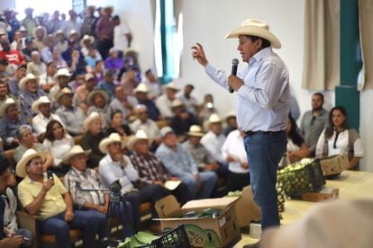 David Monreal Ávila, en un acto con alcaldes del sur de Zacatecas en 2019