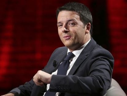 El primer ministro de Italia, Matteo Renzi, durante una entrevista televisada.  