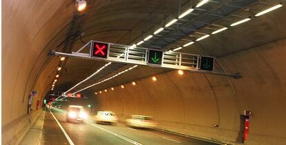 Iluminación en el túnel de Artxanda, en las inmediaciones de Bilbao.