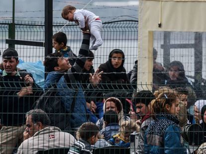 Refugiados en Turqu&iacute;a detenidos mientras intentaban alcanzar la costa griega. 