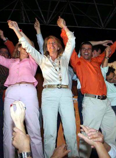 La candidata popular a la alcaldia de Marbella, Angeles Muñoz, celebra la victoria conseguida en la elecciones municipales.