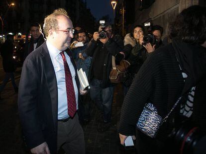 Miquel Iceta arriba, ahir dimecres, a la seu de la Delegació del Govern central a Barcelona.